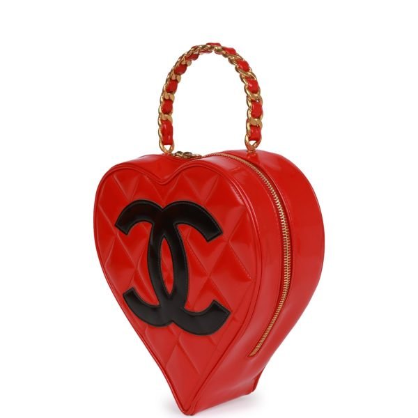 Vintage Chanel Heart Vanity Bag Red and Black Patent Antique Gold Hardware - Image 5