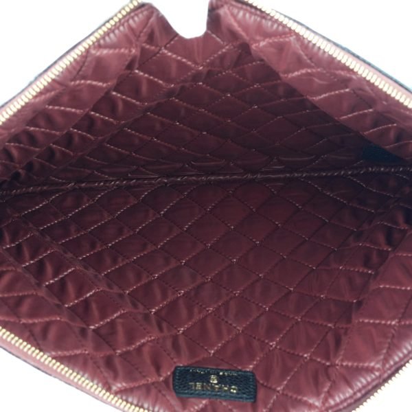 O Case Large Caviar Leather Clutch Bag - Image 7