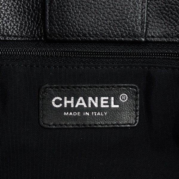 Executive Cerf Caviar Tote Bag - Image 12